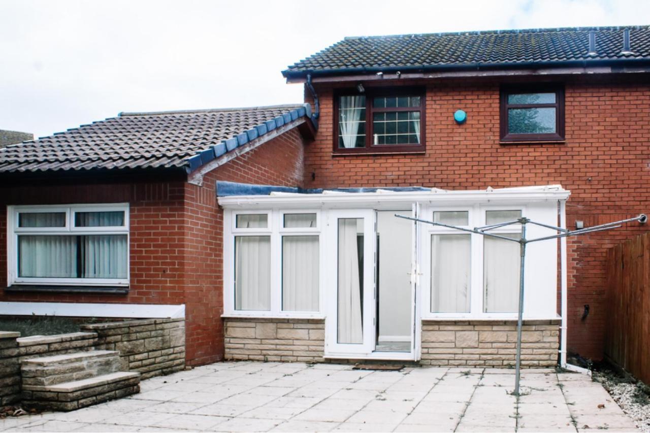 Home To Home Stay Apartment Glasgow Eksteriør billede